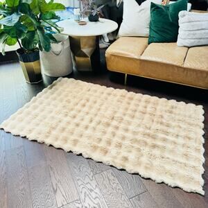NEW Beige Cream Tan Faux Rabbit Fur Bubble Rug Nonslip 3’ x 5’ Rug Mat Blanket
